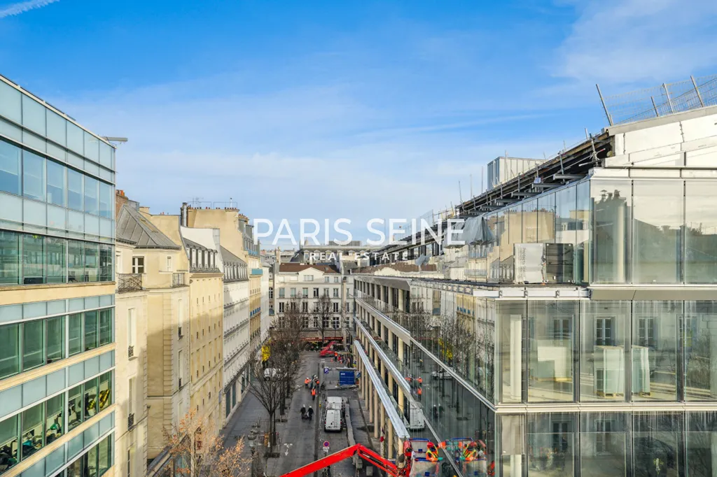 Rooms - 3-Piece Apartment with View in Paris 1st