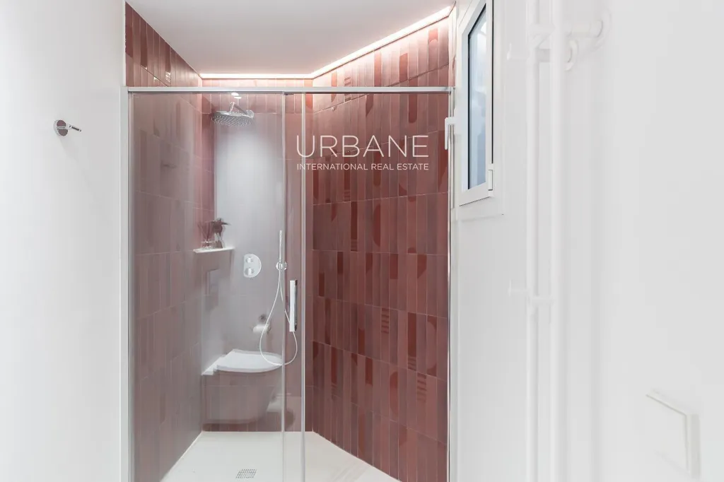Vannitoad - Designer Flat with Terrace in Sant Antoni, Barcelona