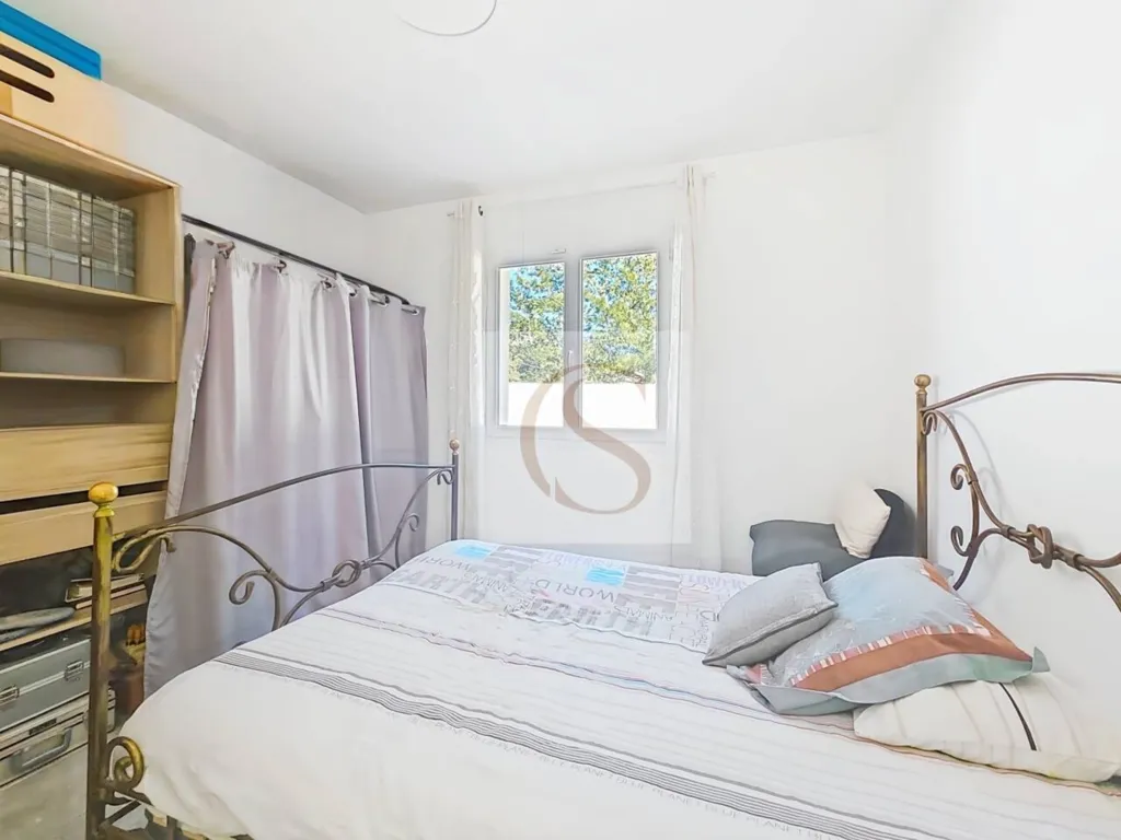 Chambres - Maison Récemment Construite avec Jardin à Cotignac