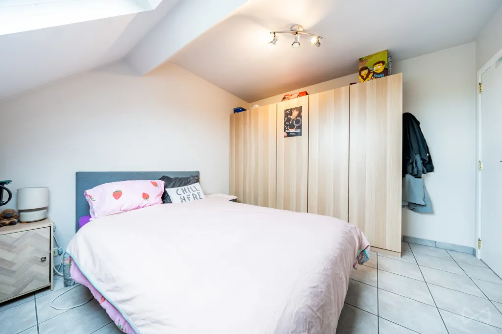 Magamistoad - Duplex with Balcony in Ecaussinnes Village