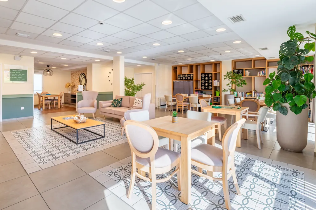 Salle à manger - Appartement T2 Meublé en Résidence Services à Bourg-en-Bresse