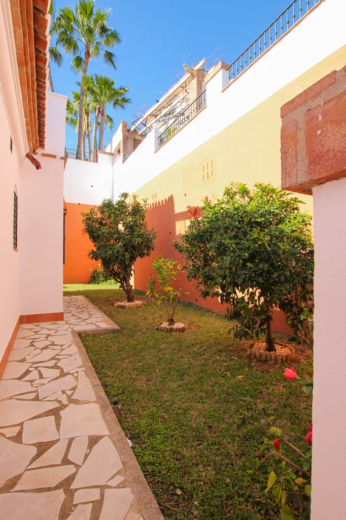 Jardin - Villa with Sea View and Pool in Tamango Hill
