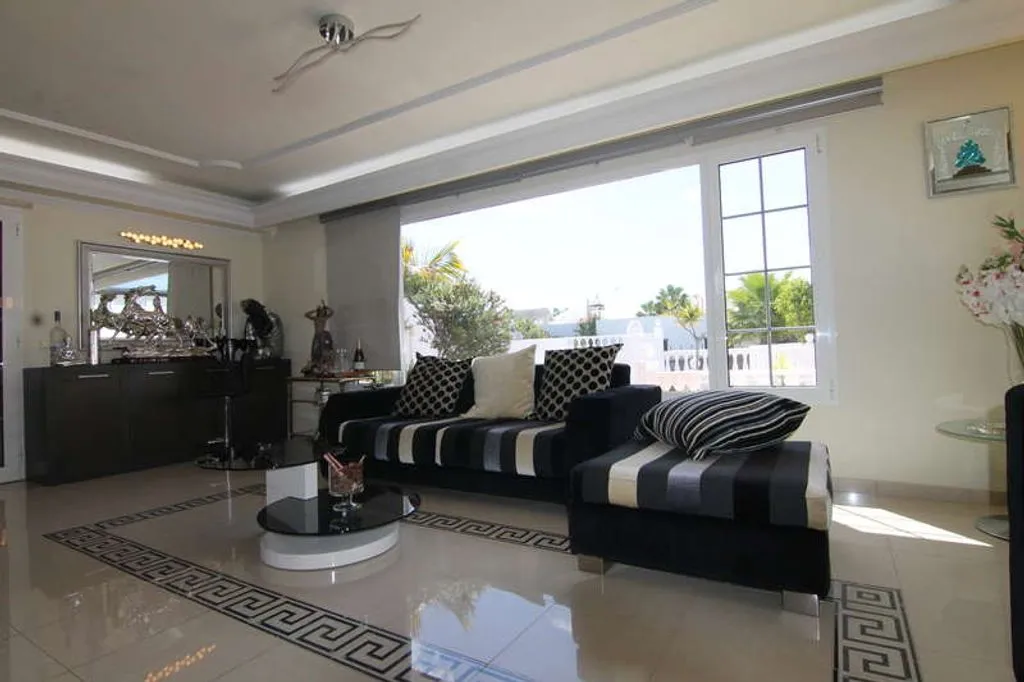 Elutuba - Luxury Villa with Pool in Playa Blanca