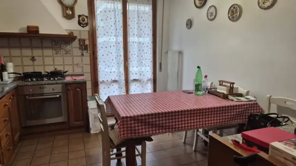 Söögituba - Apartment with Terrace in Isolotto, Florence