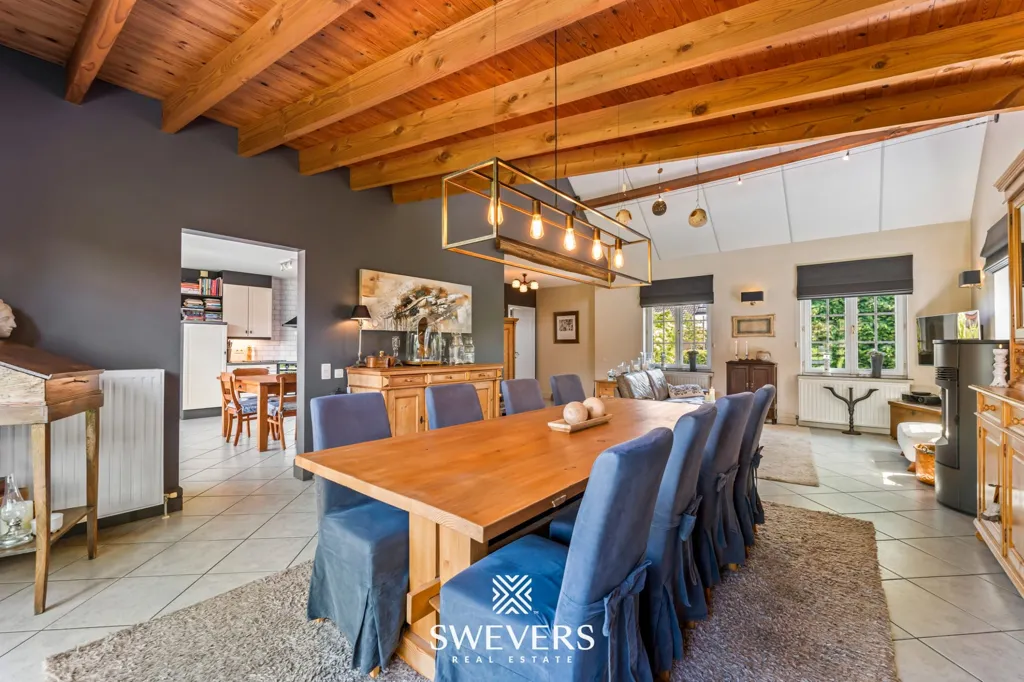 Salle à manger - Villa avec Jardin de 450 m² à Halen
