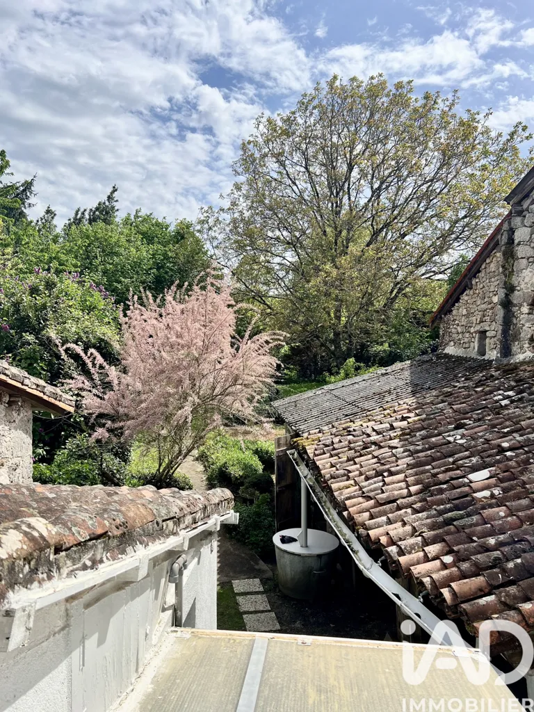 Aed - Village House with Garden in Blond