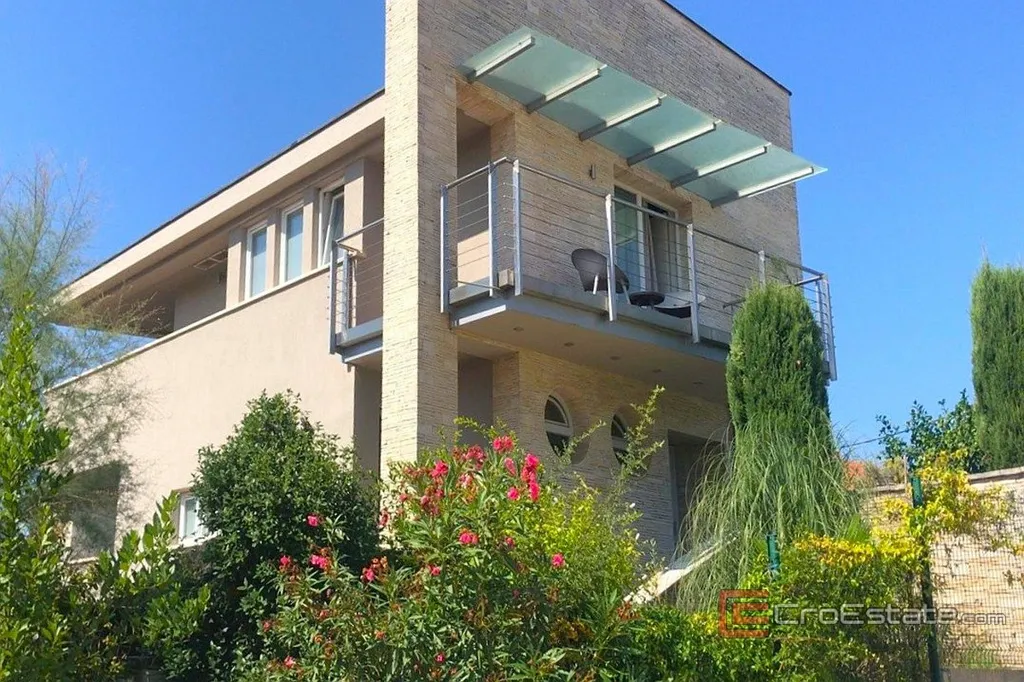 Välivaade - Modern Villa with Pool near Zadar Marina