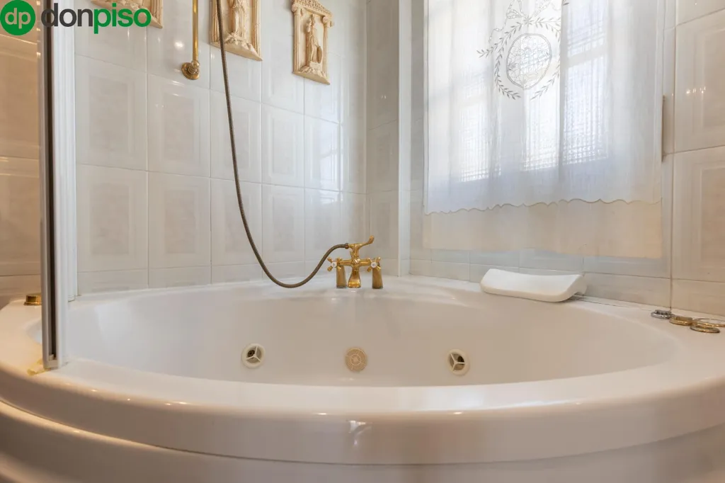 Salles de bain - Luxury Detached House with Pool in Zubia