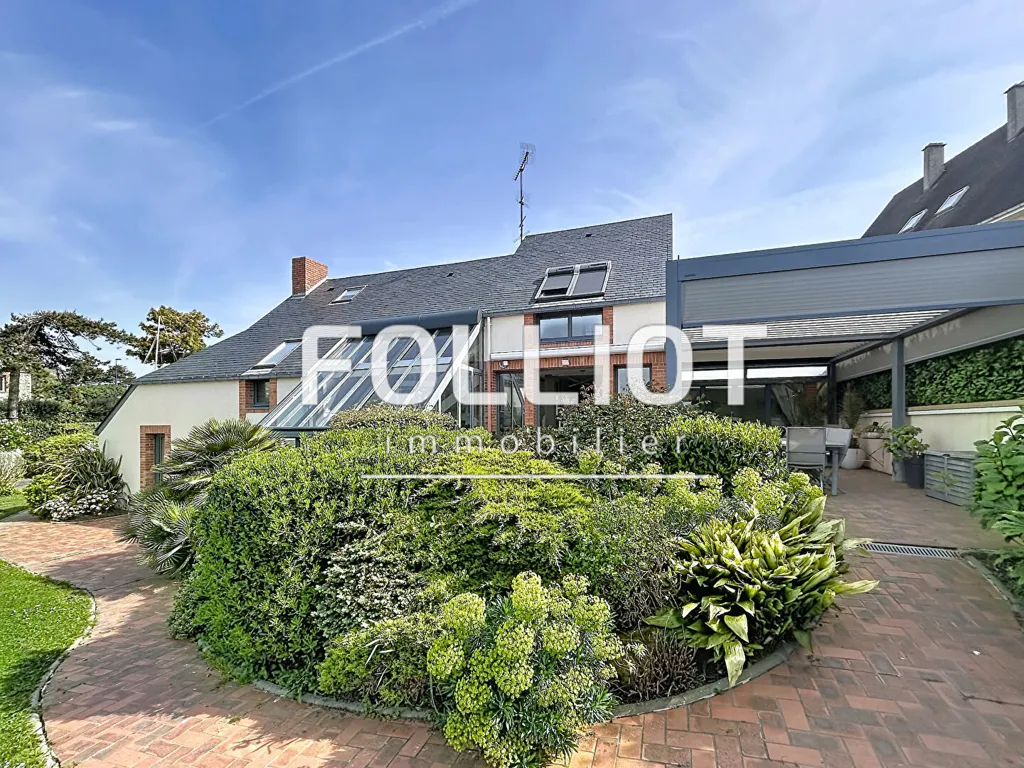 Giardino - Architect's House with Sea View in Granville