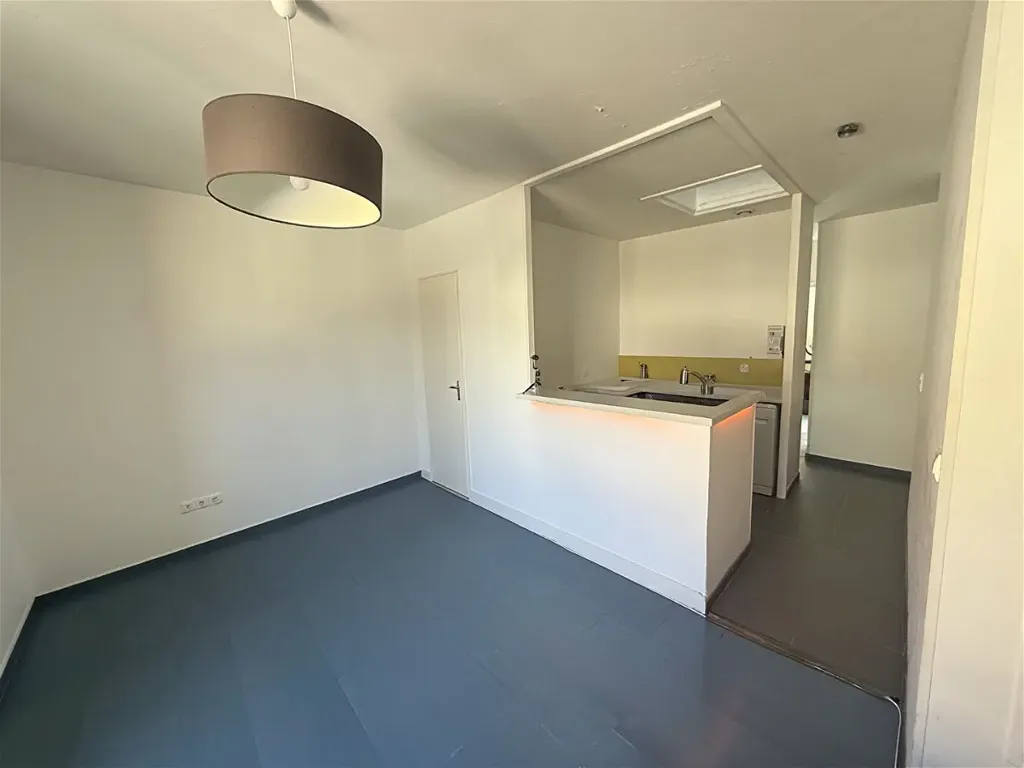 Köök - 3-Bed Apartment with South-Facing Views in Bordeaux