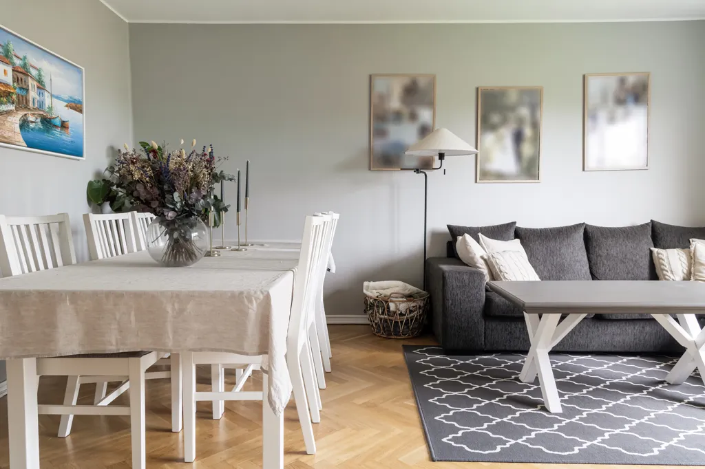 Dining Room - Bright Apartment with Balcony in Enerbacken, Mölndal