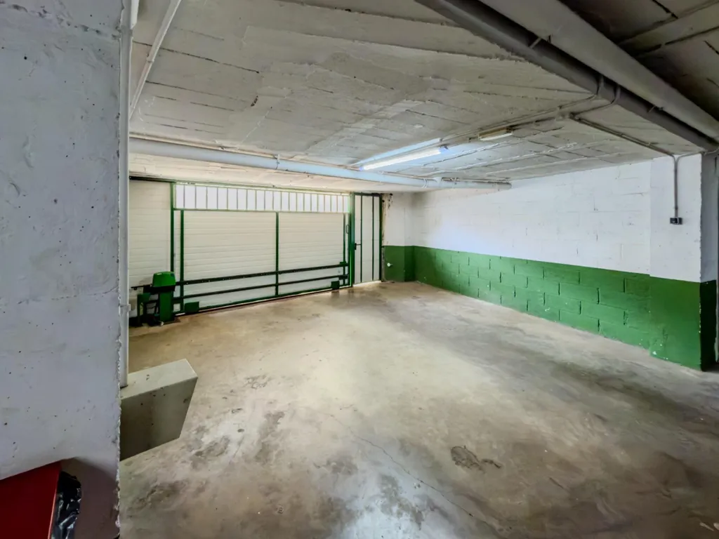 Garage - Apartment with Sea View in Somo, Cantabria