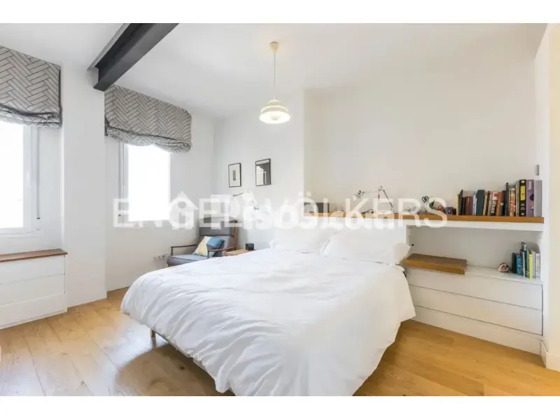 Chambres - Apartment with Balcony in Chamberí