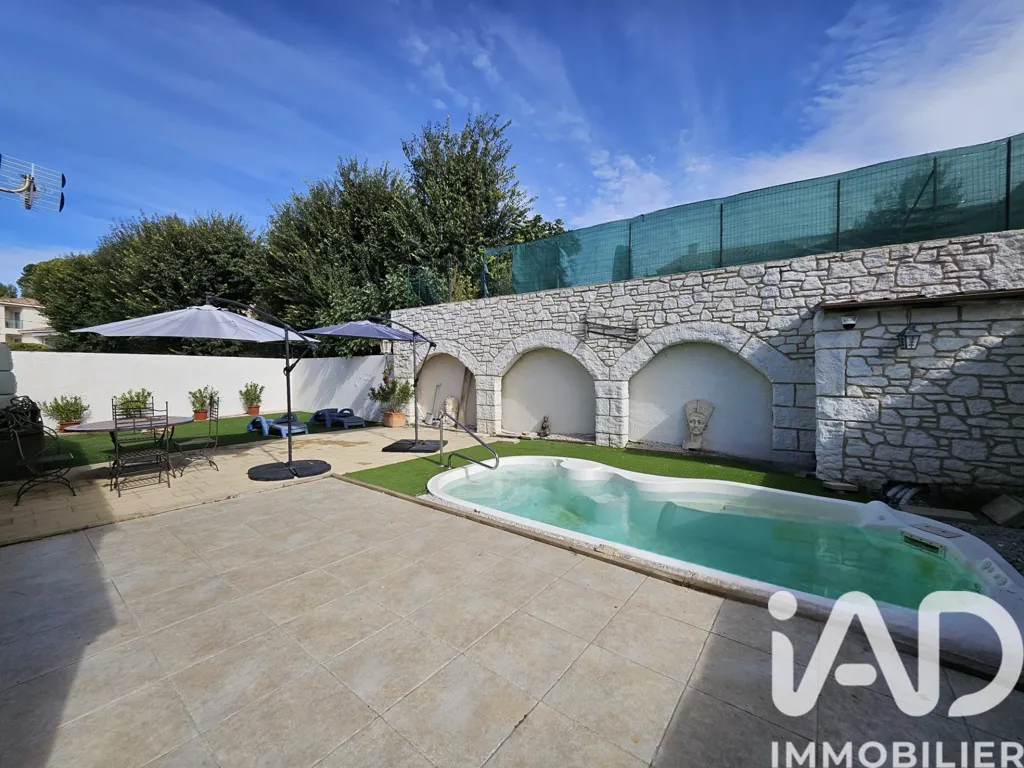 Piscine - Maison avec Piscine et Jardin à Alignan-Du-Vent