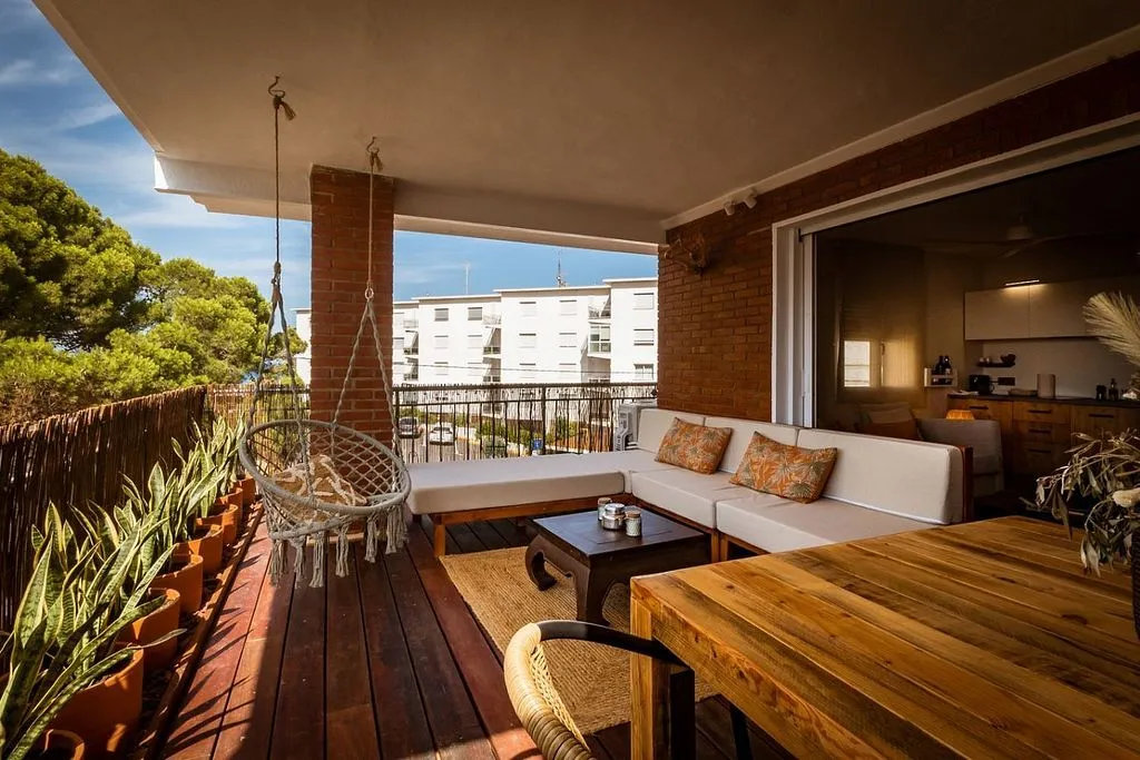 balcony
