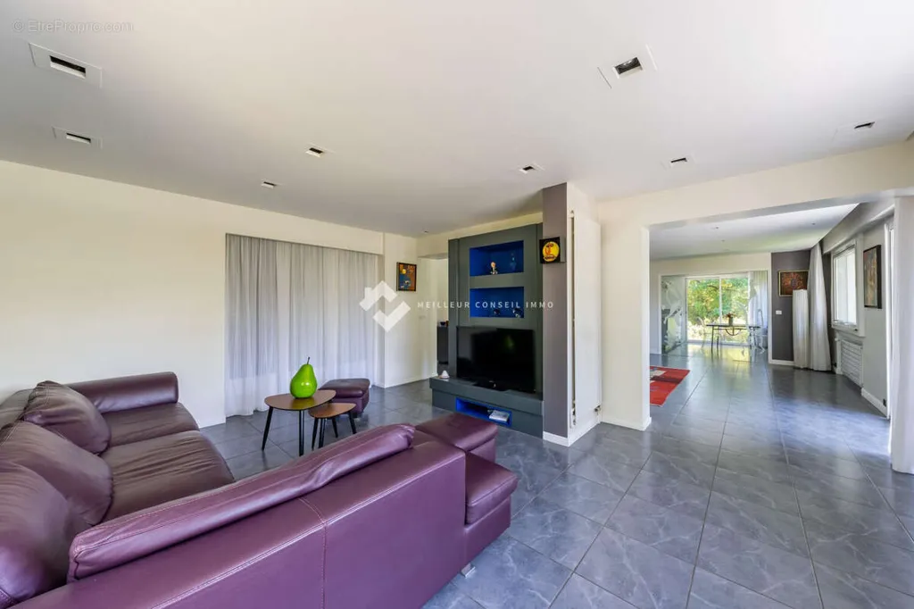 Soggiorno - Architectural House with Pool in Dammarie-les-Lys