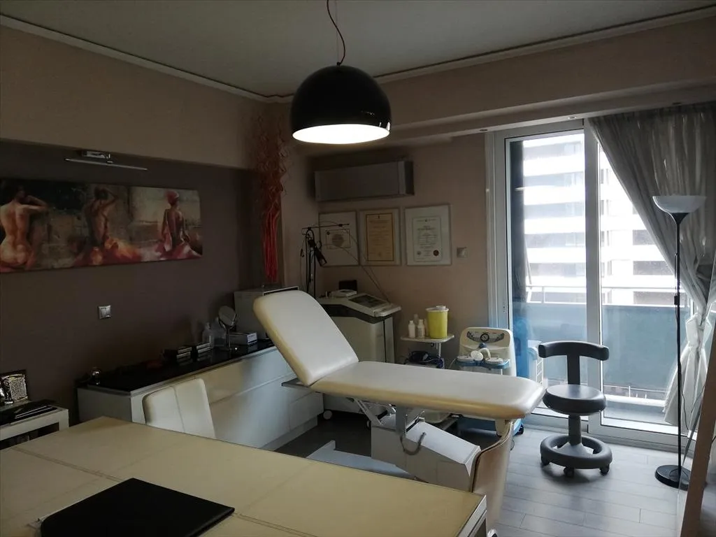 4-toaline korter asukohas Athens