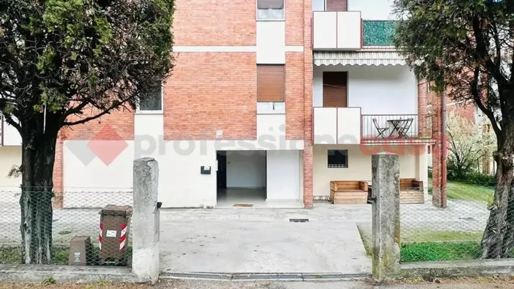 Extérieur - Rearranged Apartment with Balcony in Scandiano