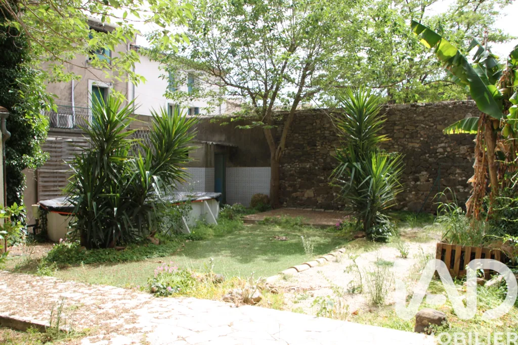 Jardin - Maison de Caractère avec Piscine à Adissan
