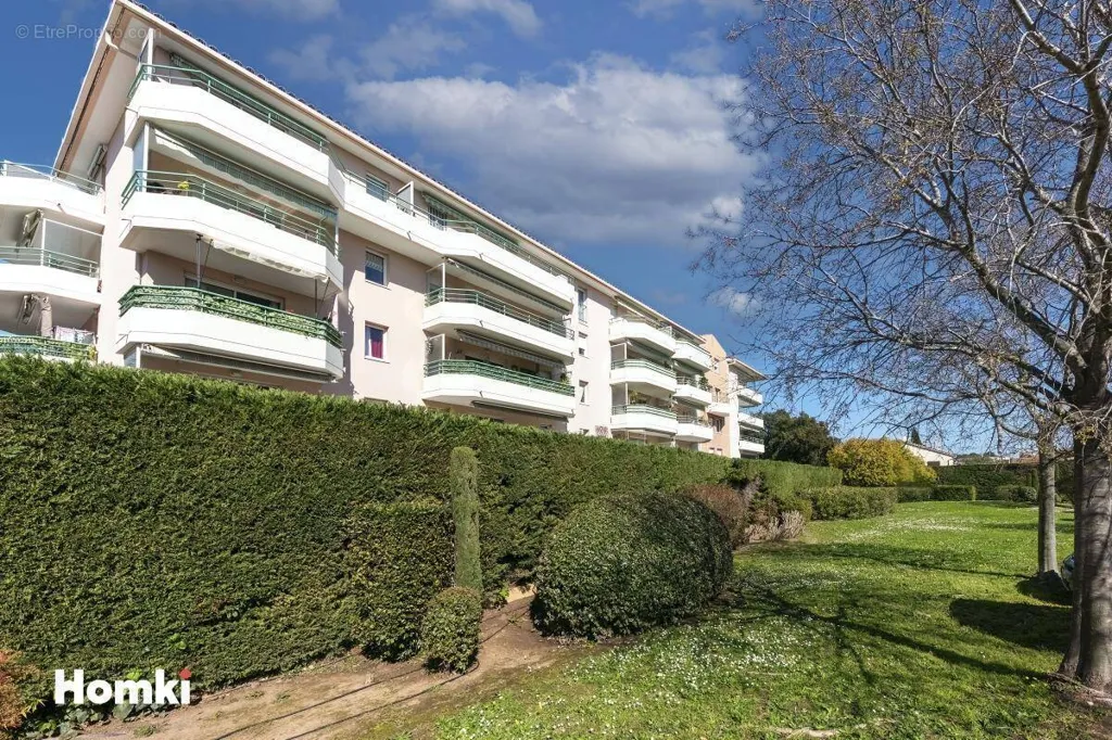 Jardin - Appartement T4 avec Balcon à Saint-Raphaël