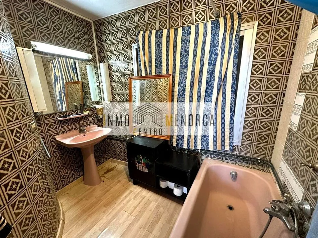 Vannitoad - Luxury Apartment with Harbor View in Mahón
