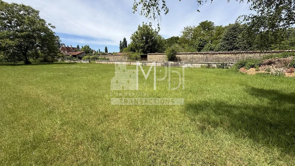 Aed - Buildable Plot with Viability in Bourg-En-Bresse