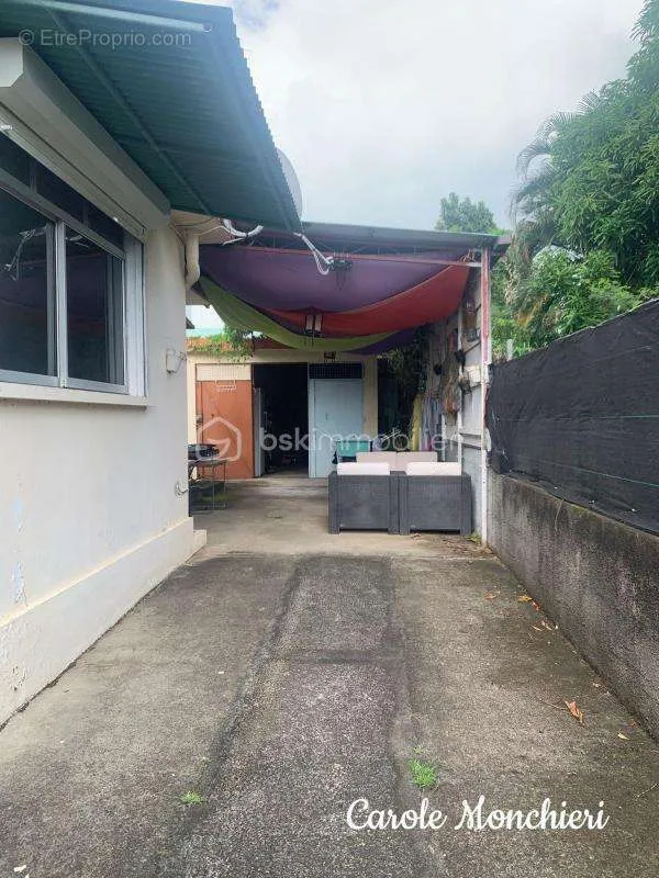 Extérieur - Maison avec Atelier et Studio à Basse-Terre