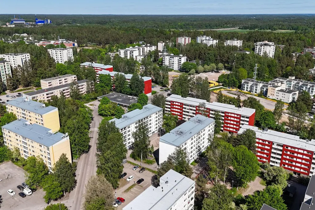 Spacious Flat with Balcony in Länsimäki, Vantaa