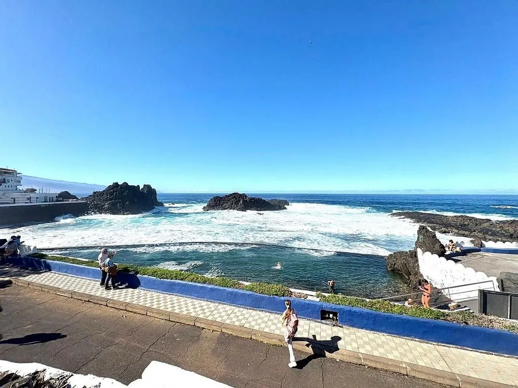 Seafront Apartment with Terrace in El Pris