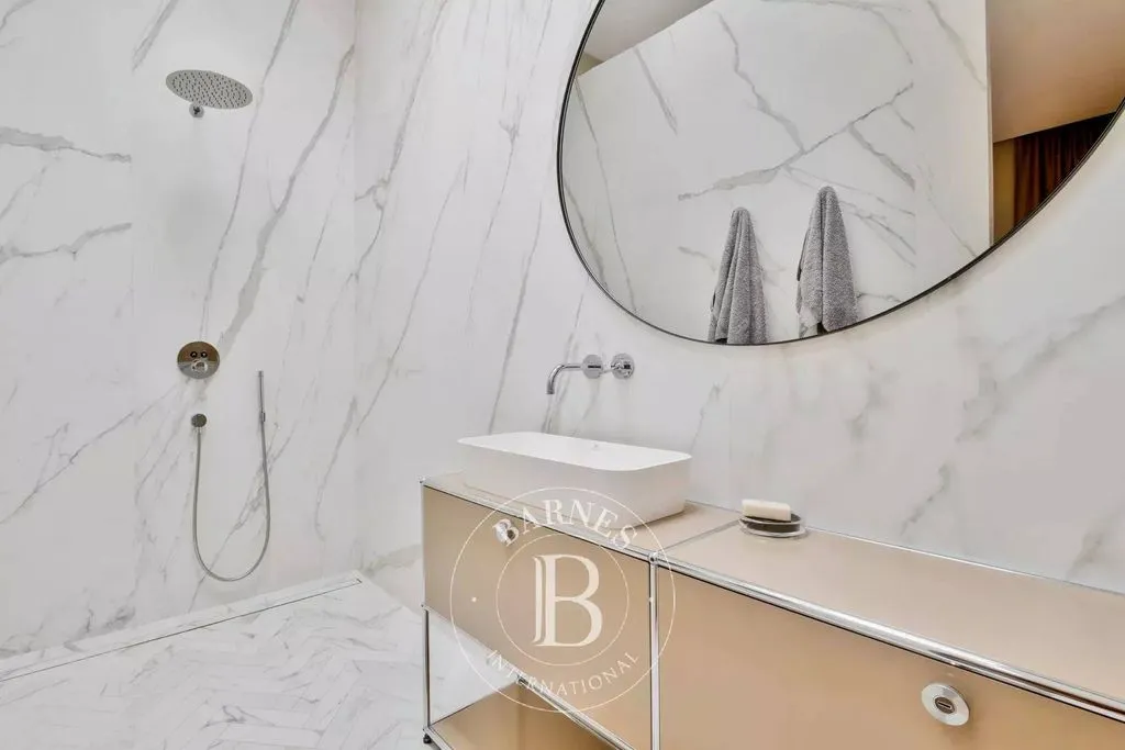 Salles de bain - Appartement Luxe avec Balcon à Bordeaux