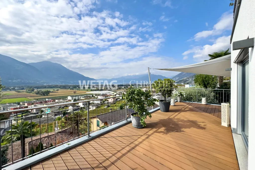 Terrass - Modern Villa with Terraces in Gordola