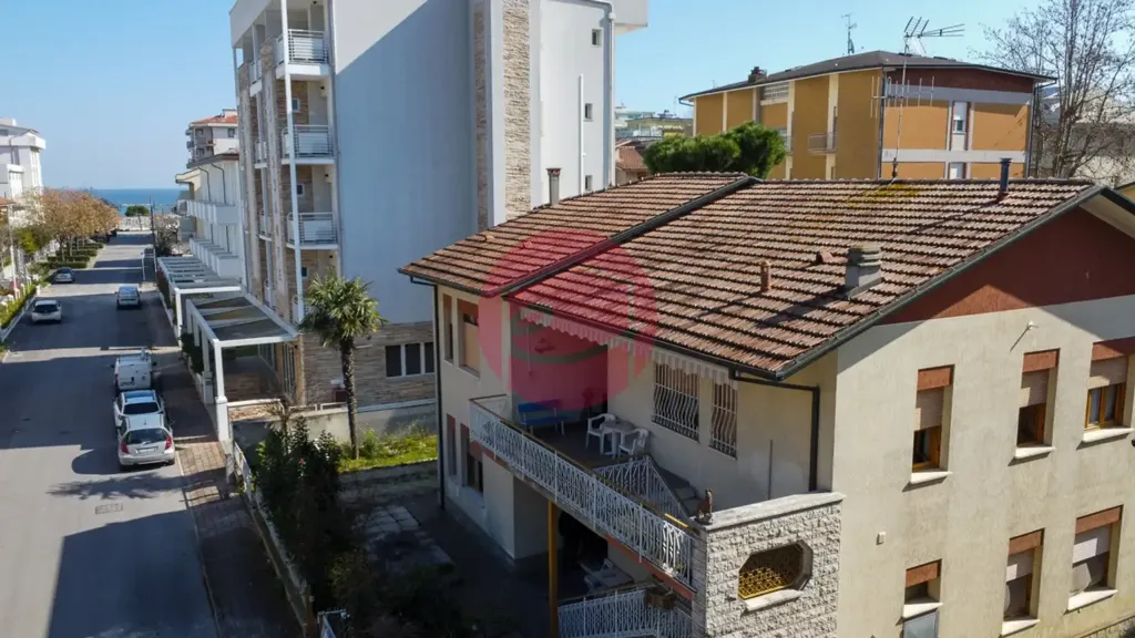 4-room house in IT