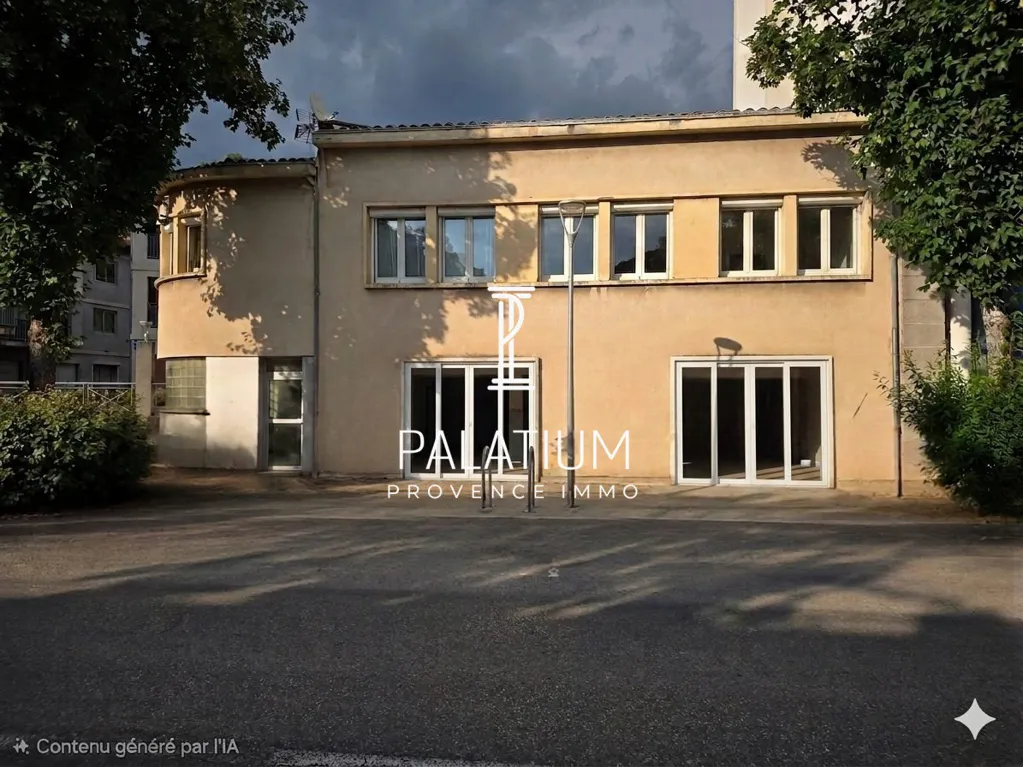 Välivaade - Mixed-Use Property with Garage in Digne-les-Bains