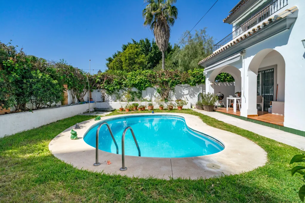 Piscine - Chalet with Pool and Terrace in Fuengirola