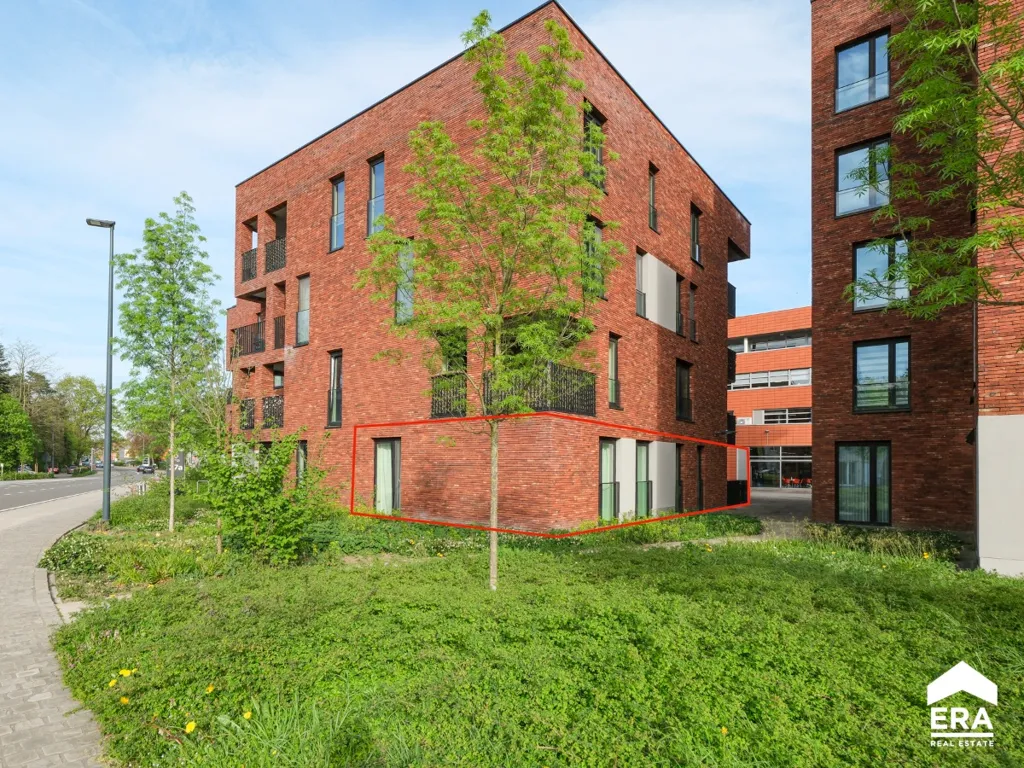 Extérieur - Appartement Moderne au RDC avec Terrasse à Genk