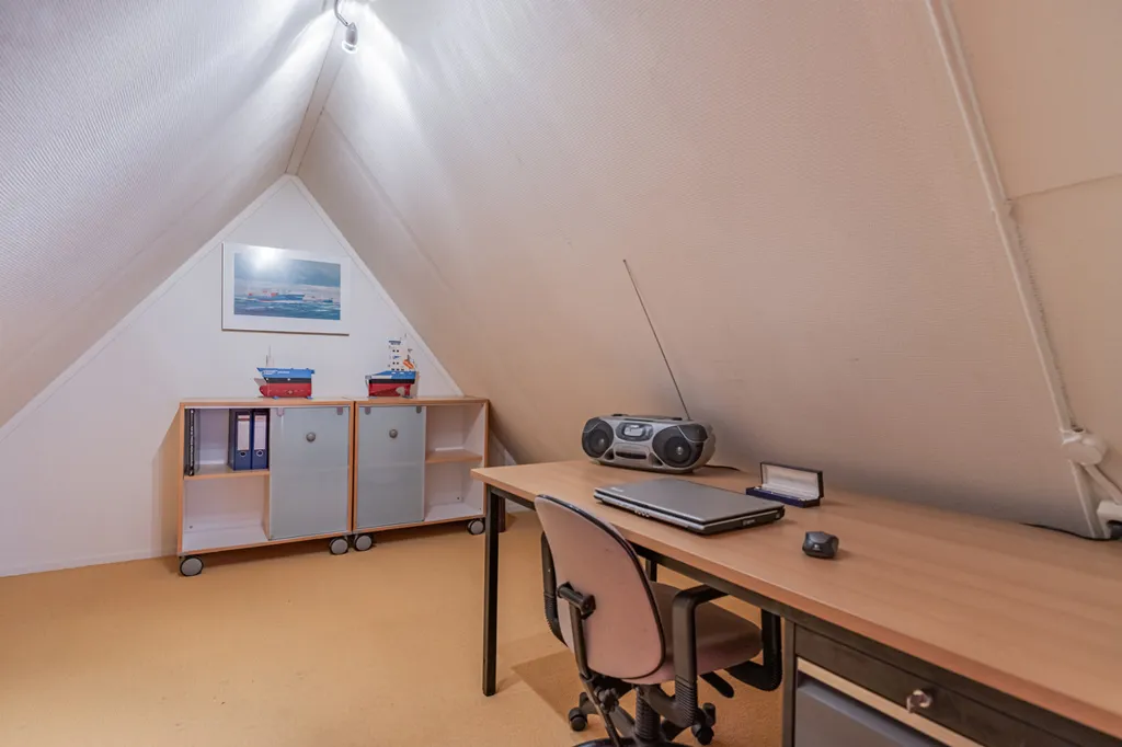 Bureau - Villa with Private Dock in Lemmer