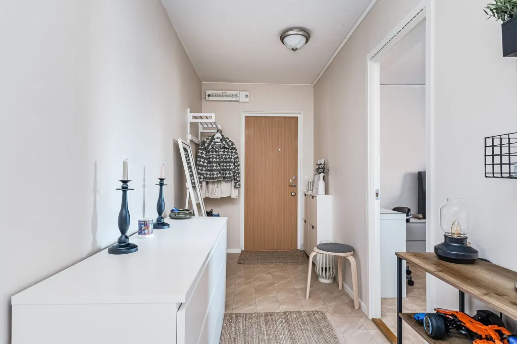 Entrée - Apartment with South-Facing Balcony in Sundsvall
