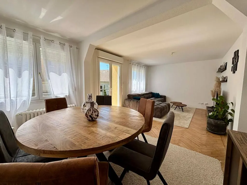 Salle à manger - Maison Rénovée avec Terrasse à Beaucourt