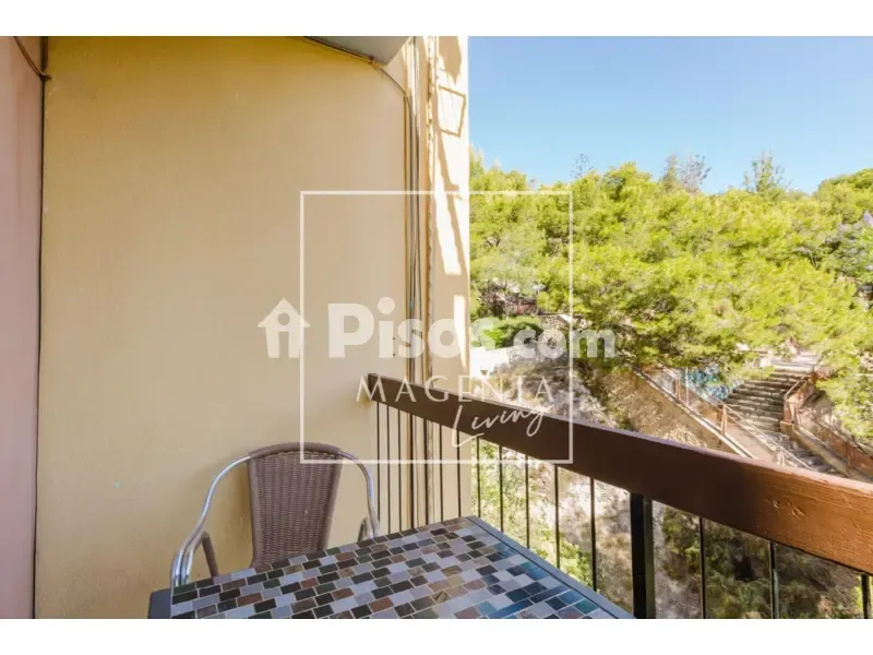 Rõdu - Bright Studio with Balcony in Murillo Street