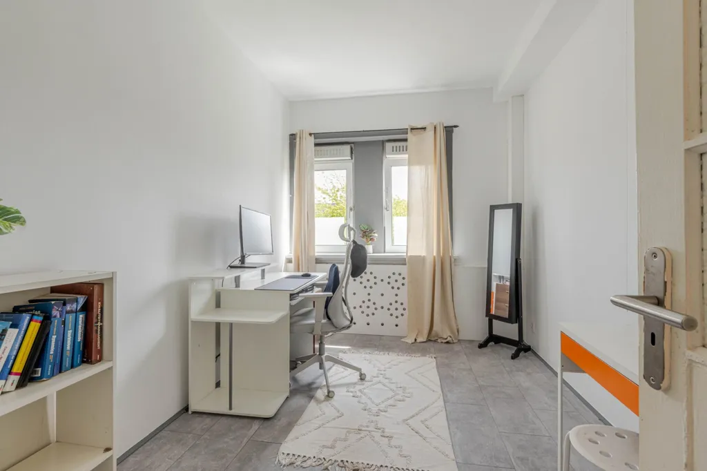 Studio - 3-Bedroom Apartment with Loggia in Rotterdam