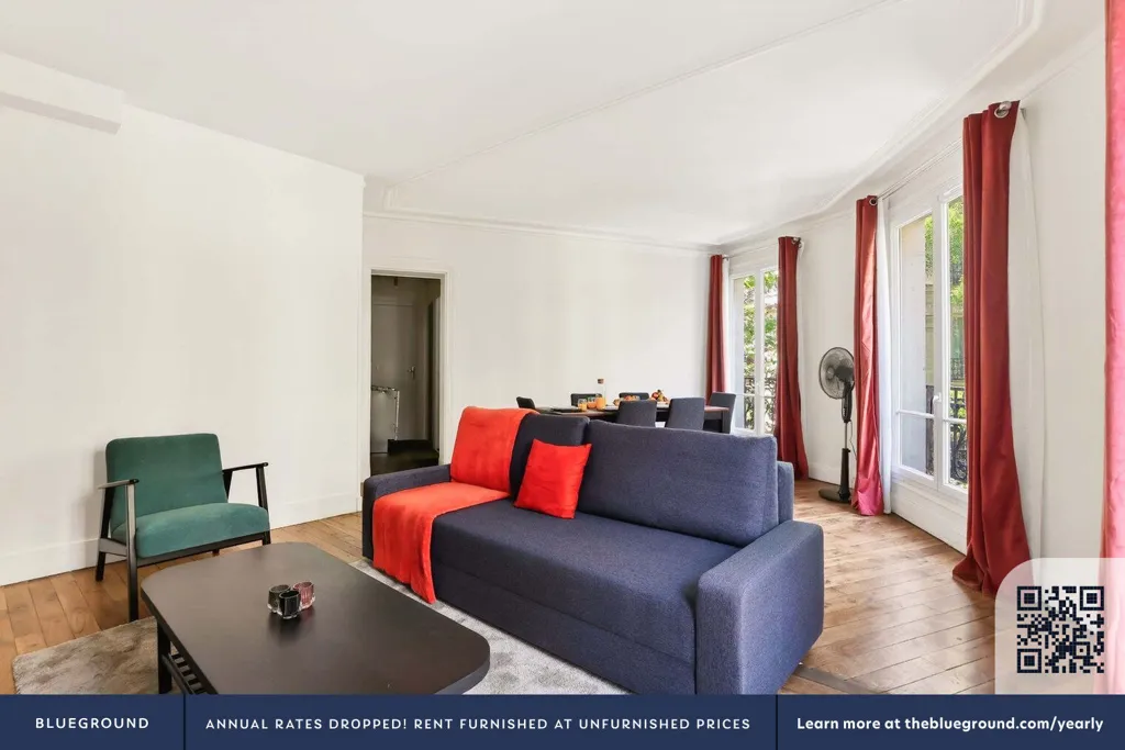 Séjour - Appartement Rénové avec Vue sur Montmartre