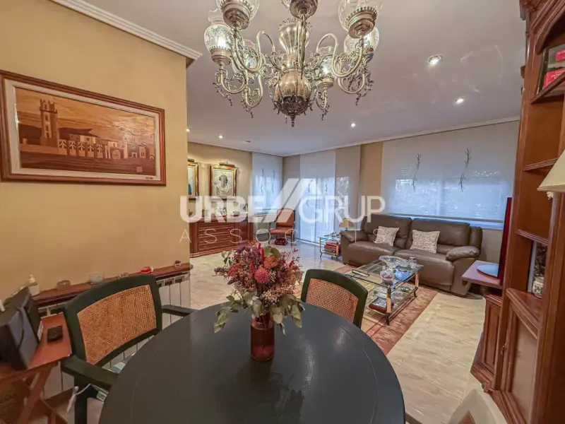 Söögituba - Detached Corner House with Multiple Terraces in Martorell