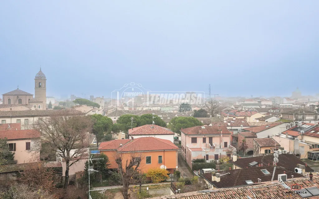 Terrasse - Spacious Flat with Historic Views in Ravenna