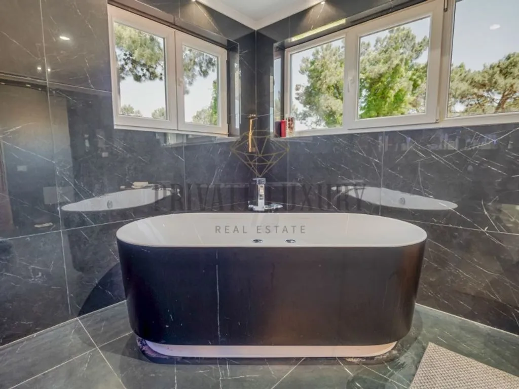 Bathrooms - Luxury Villa with Pool in Herdade da Aroeira