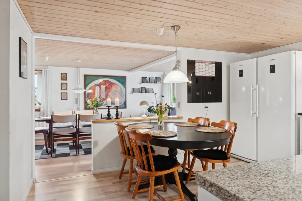 Cuisine - Villa with Workshop near Gudme