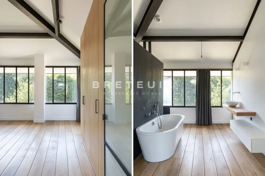 Bathrooms - Architect's House with Garden in Garches