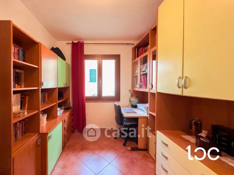 Bureau - Ground Floor Apartment with Terrace in Posada Centre