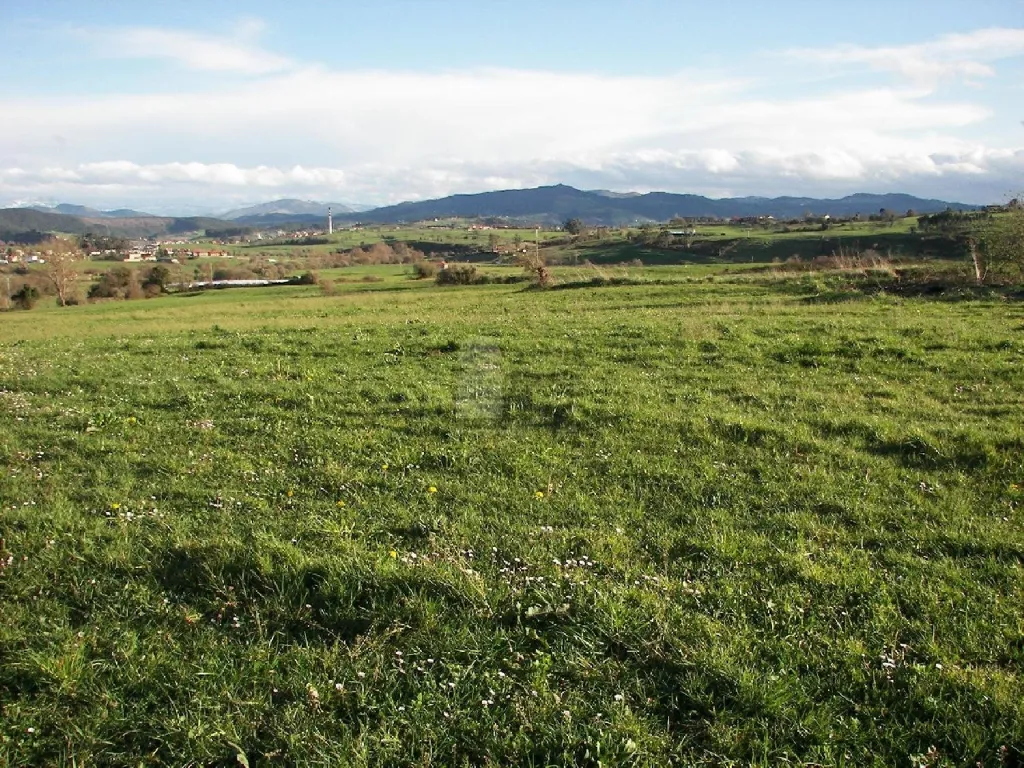 Aed - Rustic Plot with Valley Views in Suances