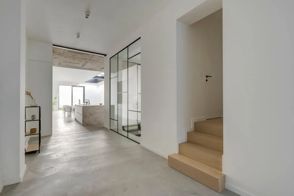 Esik - Loft with Private Garden in Antwerp