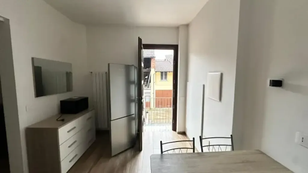Dining Room - Twin-Storey Apartment with Kitchen-Diner in Cameri